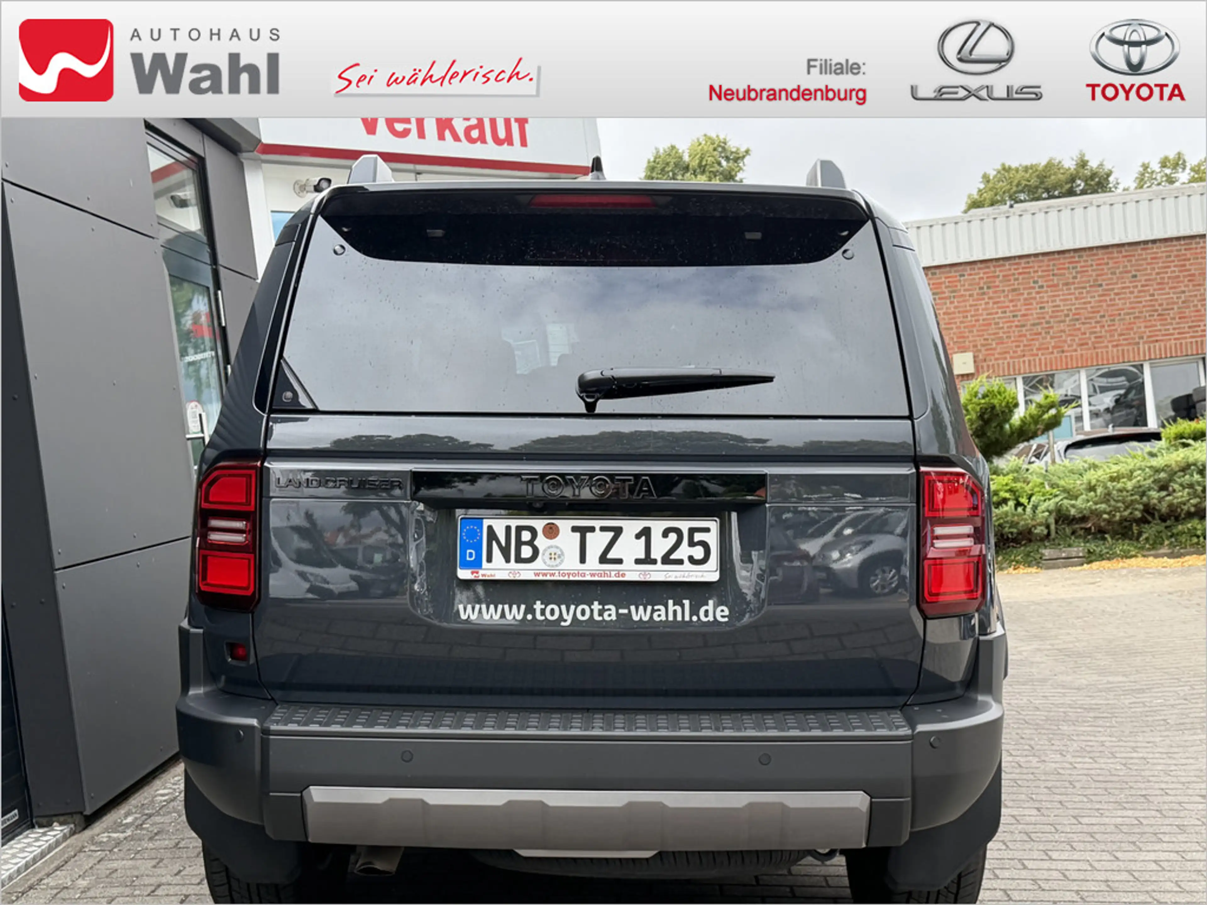 Toyota Land Cruiser 2.8 2,8 D-4D 151 kW AWD Executive — photo 8