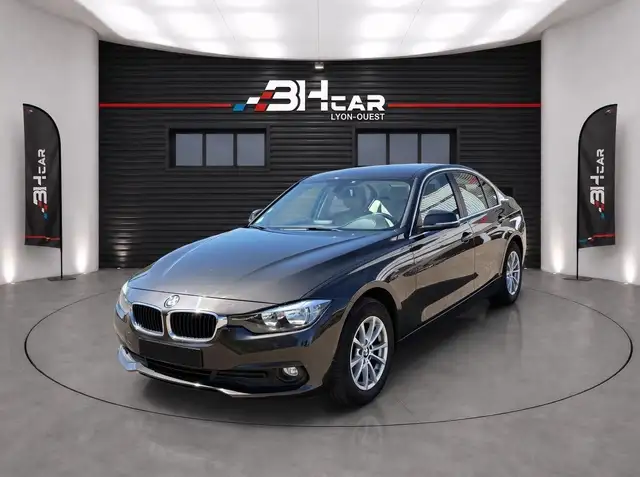 BMW 318 LCI 2.0 318 Diesel 150ch LOUNGE PLUS - ETAT NEUF - SUIVI - RADARS - REGUL - GARANTIE