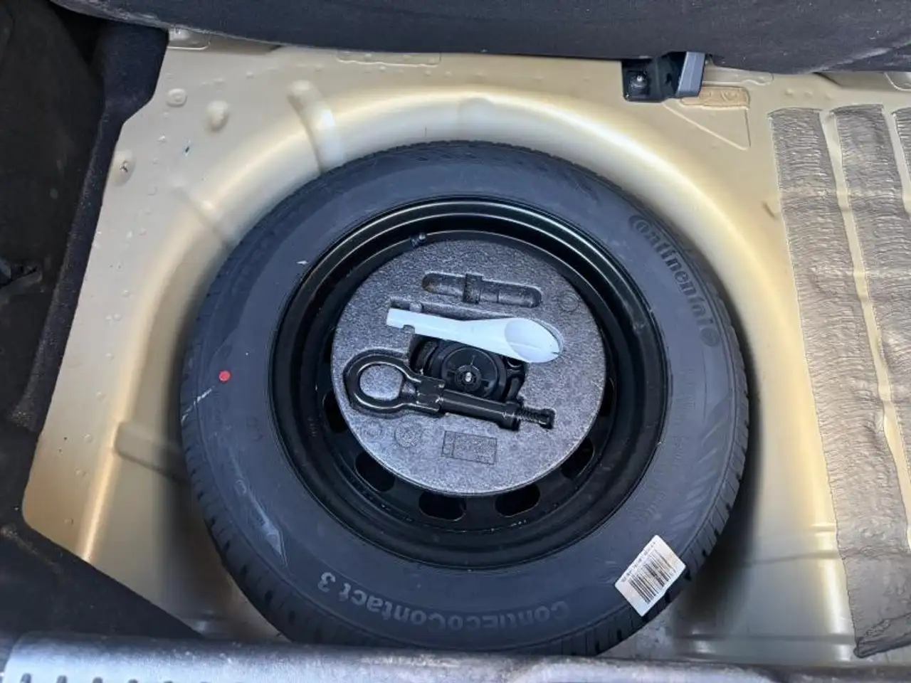 Ford Fiesta Active — photo 11