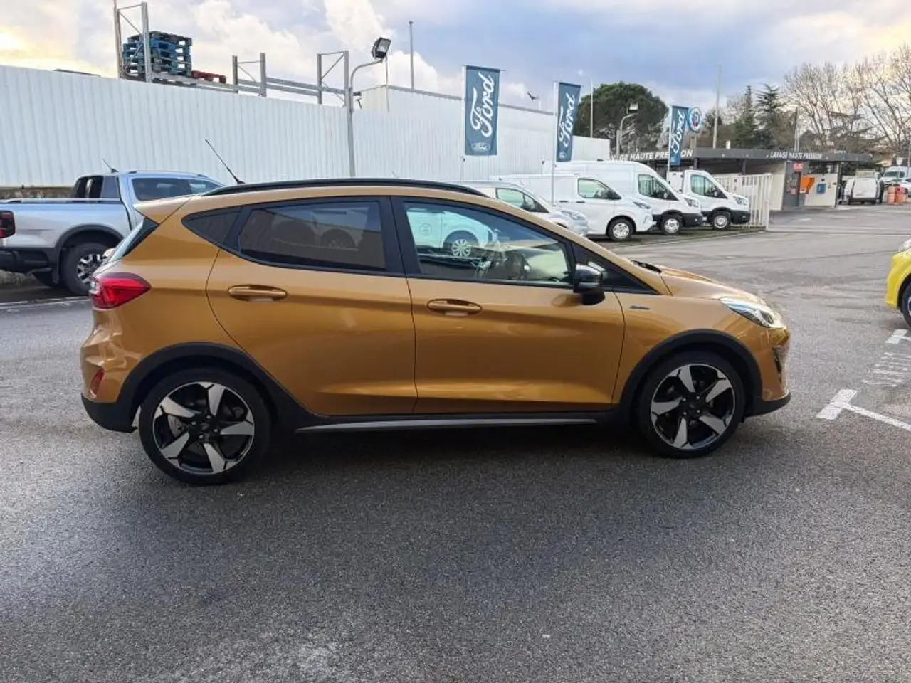 Ford Fiesta Active — photo 6