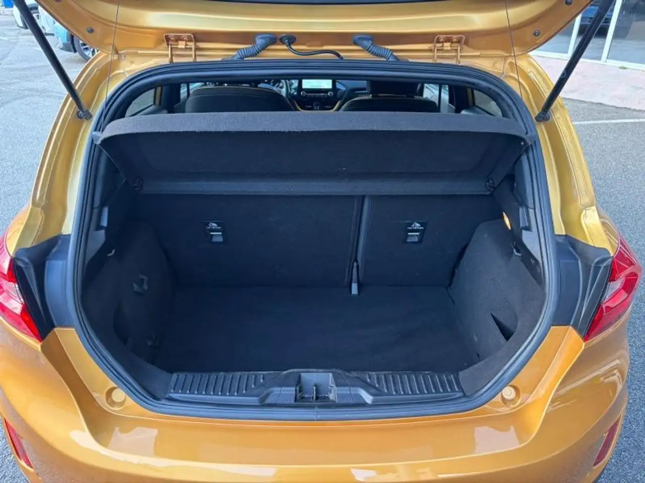 Ford Fiesta Active — photo 10