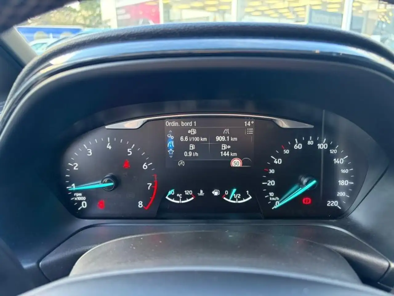 Ford Fiesta Active — photo 16