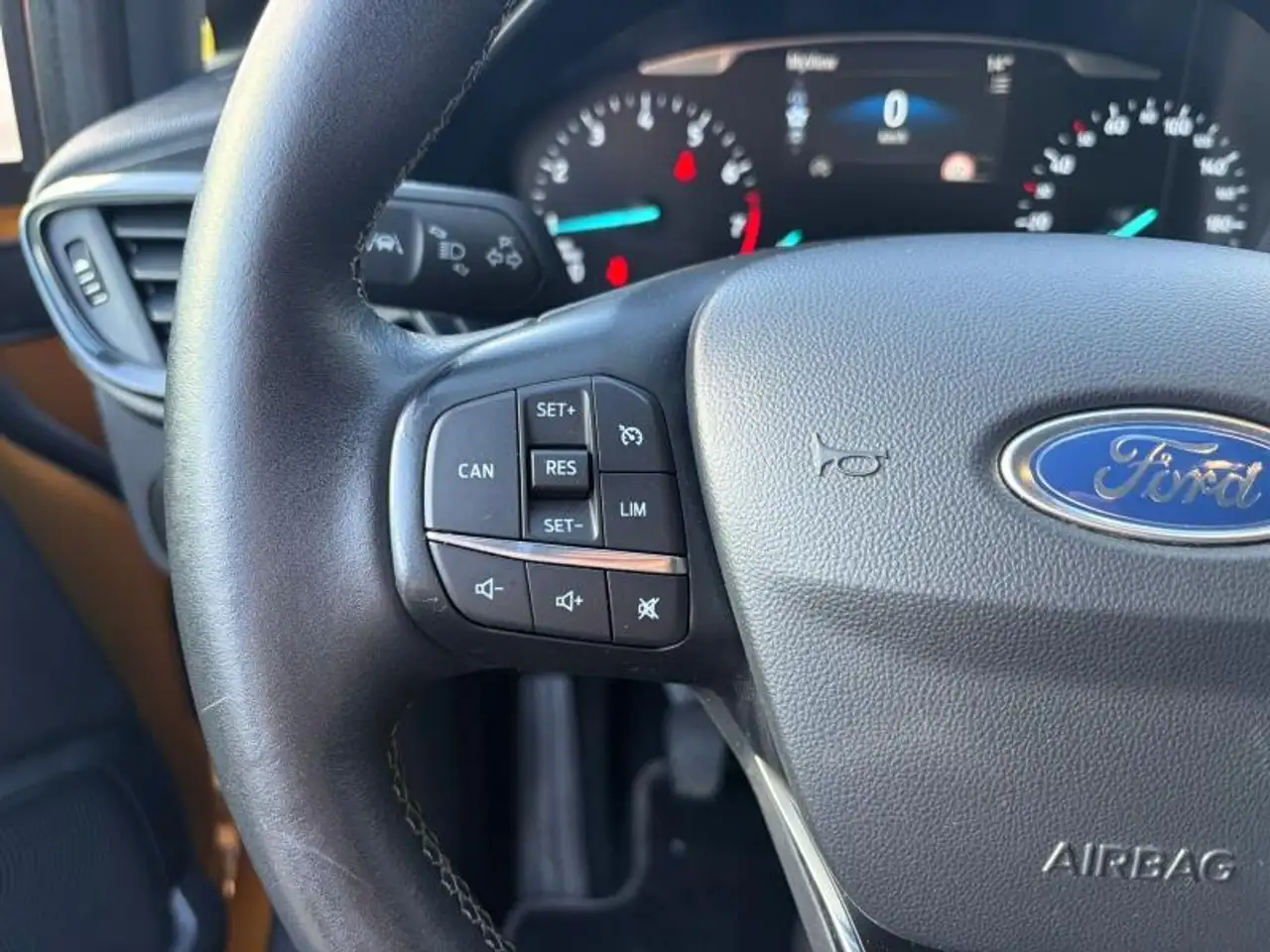 Ford Fiesta Active — photo 17