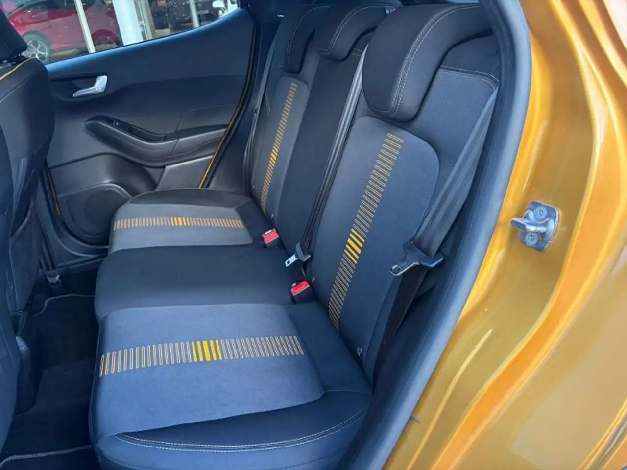 Ford Fiesta Active — photo 12