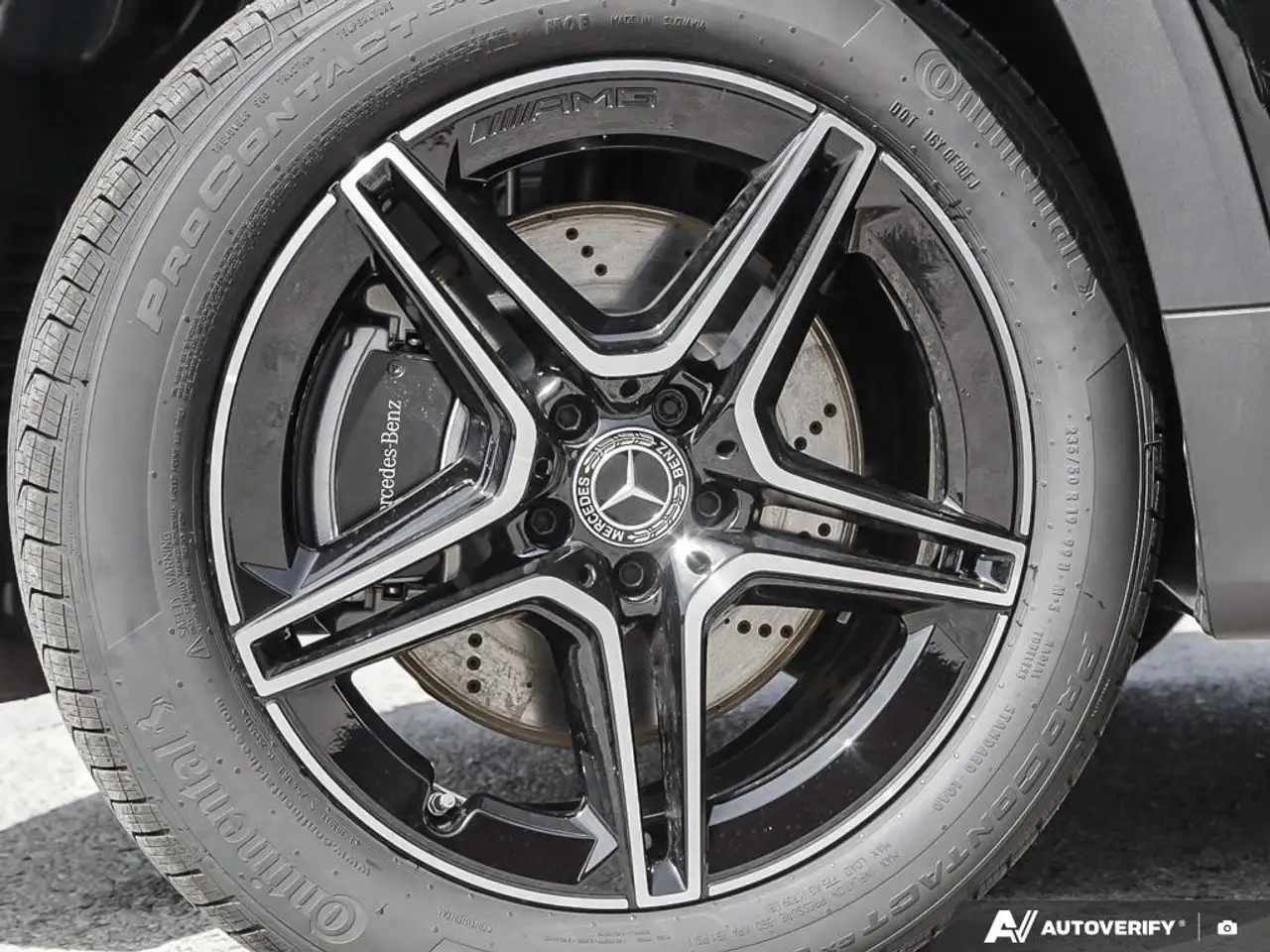 Mercedes-Benz GLB снимка Mercedes-Benz GLB