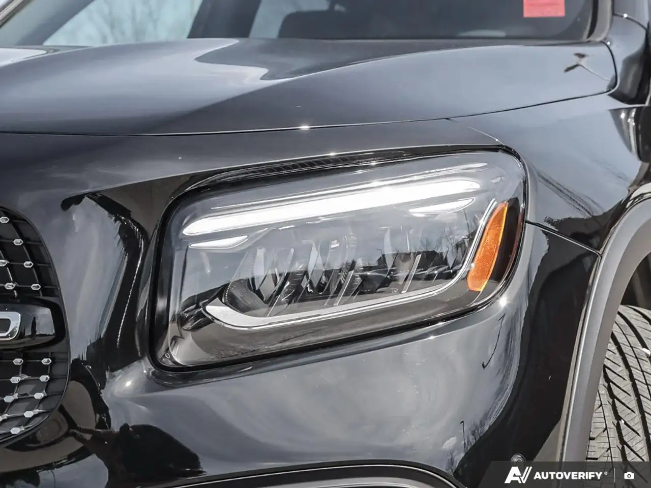 Mercedes-Benz GLB снимка Mercedes-Benz GLB