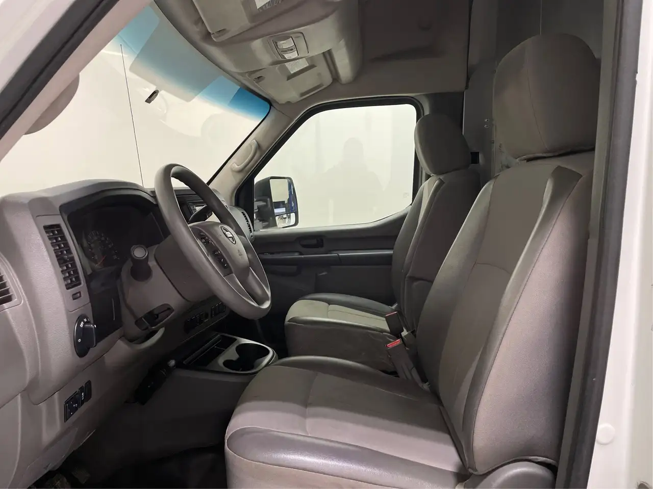 Nissan NV Cargo снимка Nissan NV Cargo