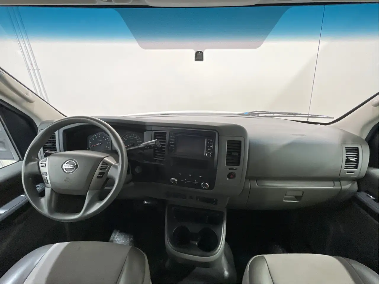 Nissan NV Cargo снимка Nissan NV Cargo