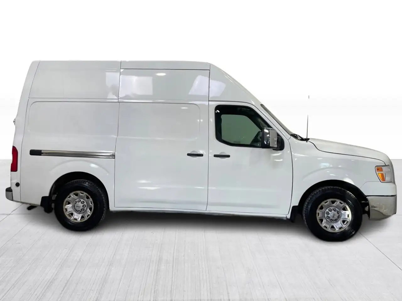 Nissan NV Cargo снимка Nissan NV Cargo