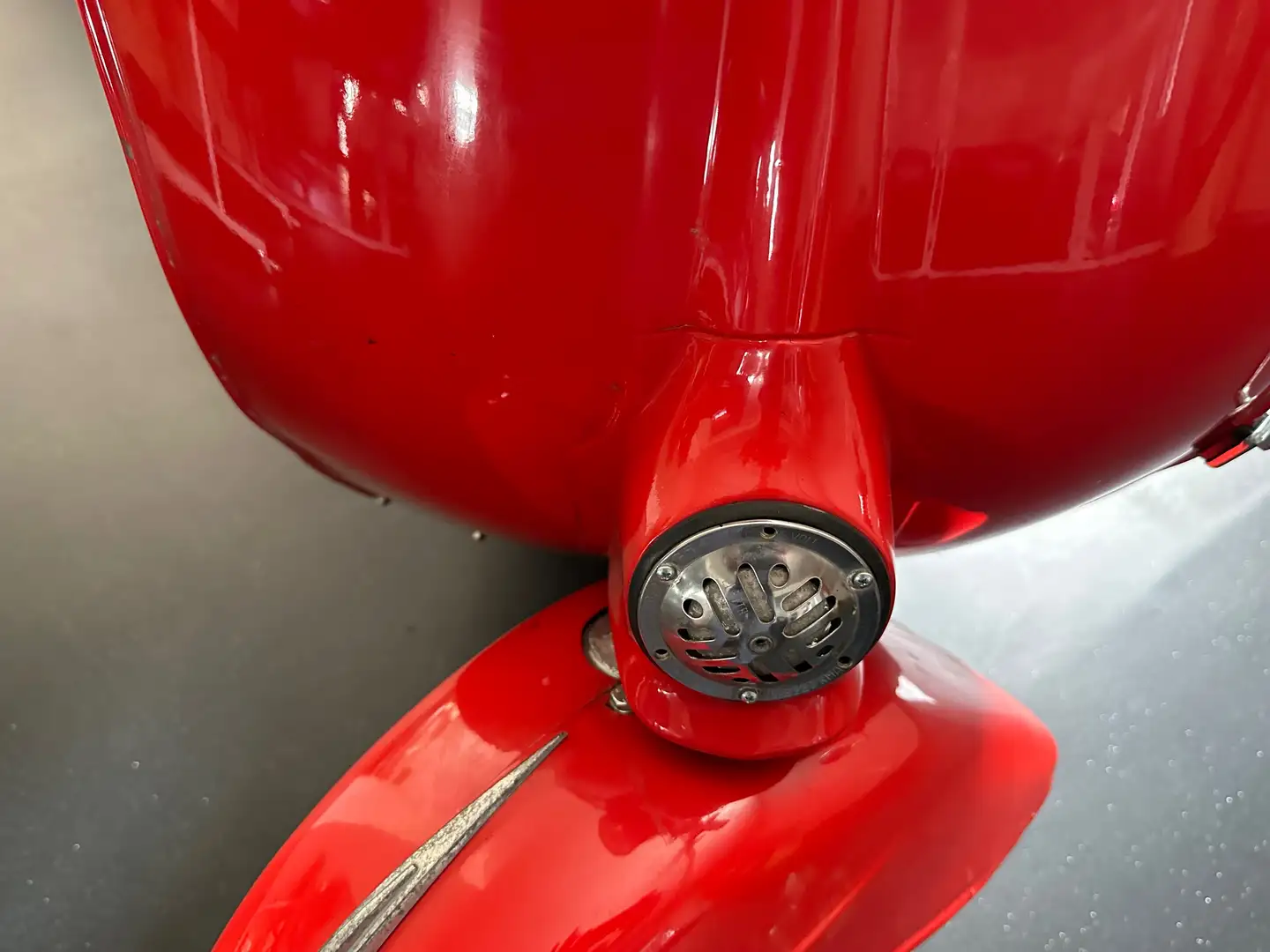 Vespa 125 Primavera Rot - 2