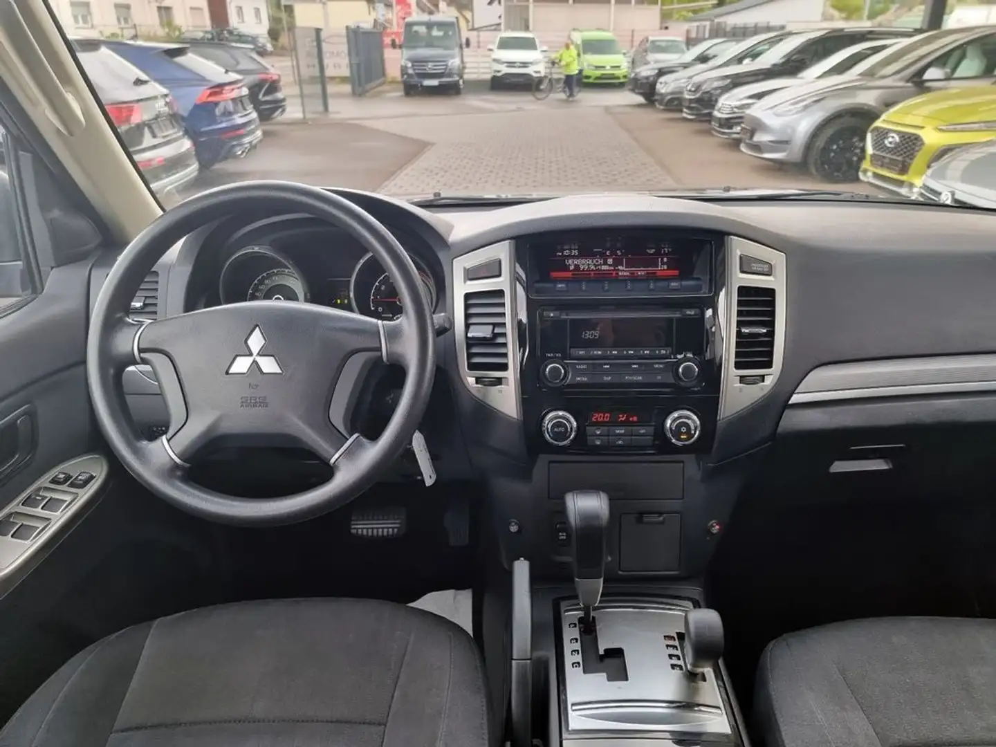 Mitsubishi Pajero 3.2 DI-D 16V aut. 5p. Intense DPF Сірий - 1