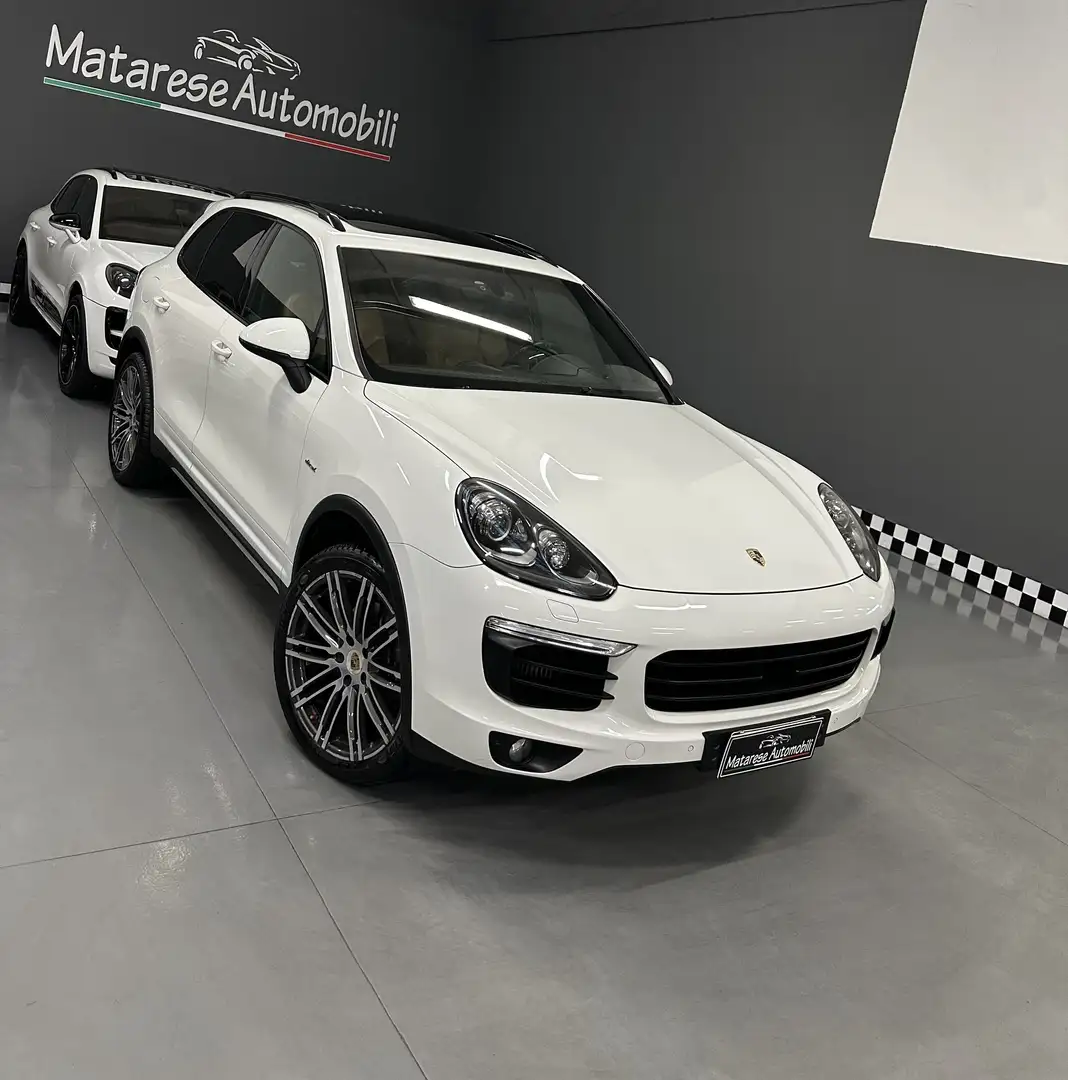 Porsche Cayenne 3.0 250cv Tetto+GancioTraino+Radar Finanziabile Bianco - 1