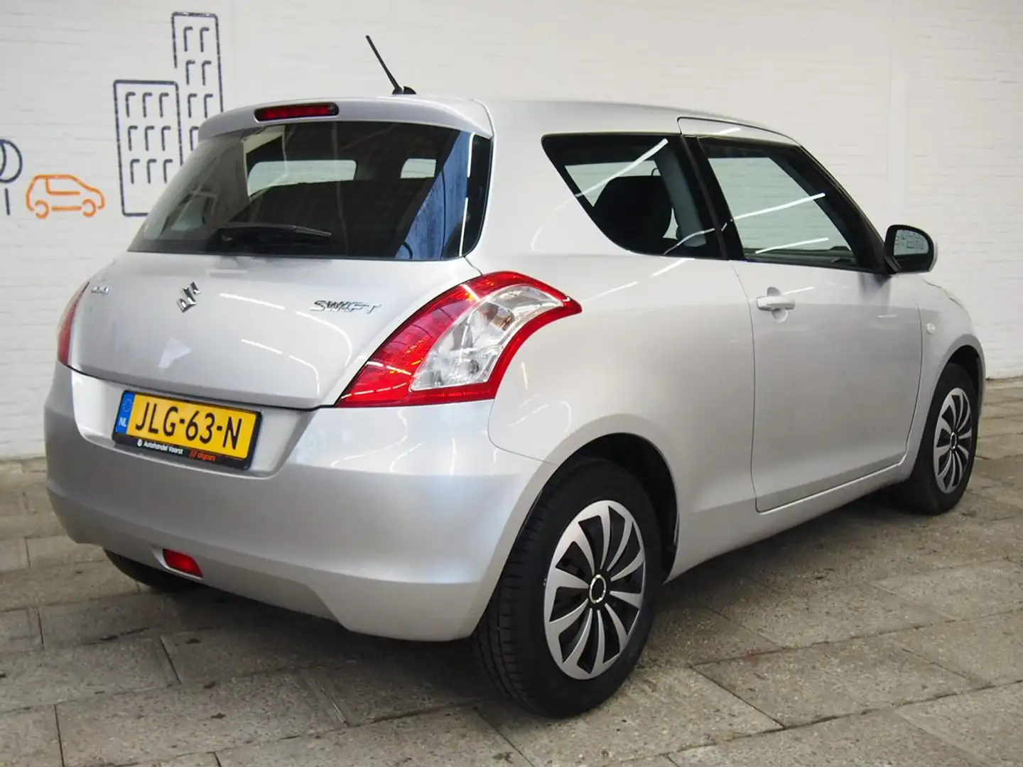 Suzuki Swift 1.2 Comfort EASSS Airco (APK:Nieuw) Incl.Garantie Grijs - 2