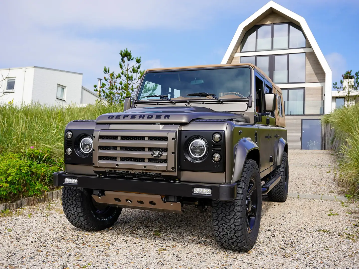 Land Rover Defender Convertible Brons - 2