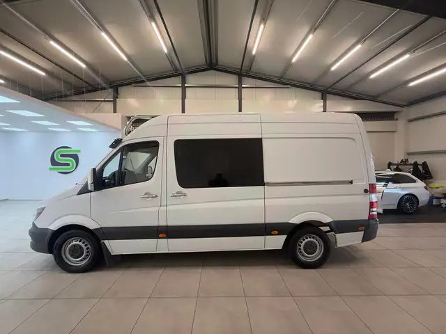 Mercedes-Benz Sprinter view 8
