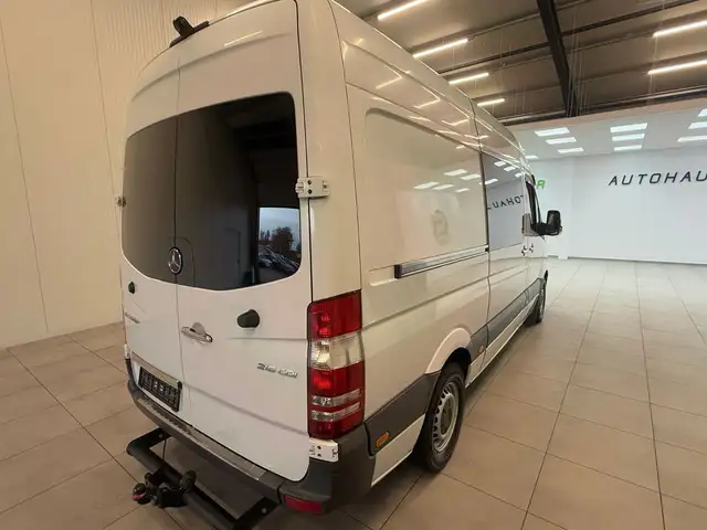 Mercedes-Benz Sprinter view 5