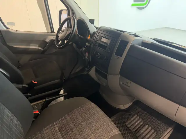 Mercedes-Benz Sprinter view 10