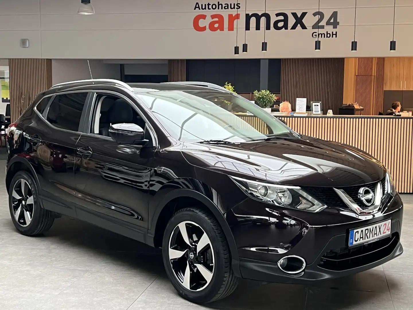 Nissan Qashqai Tekna Navi Kamera Panorama AHK 1.Hand Paars - 1