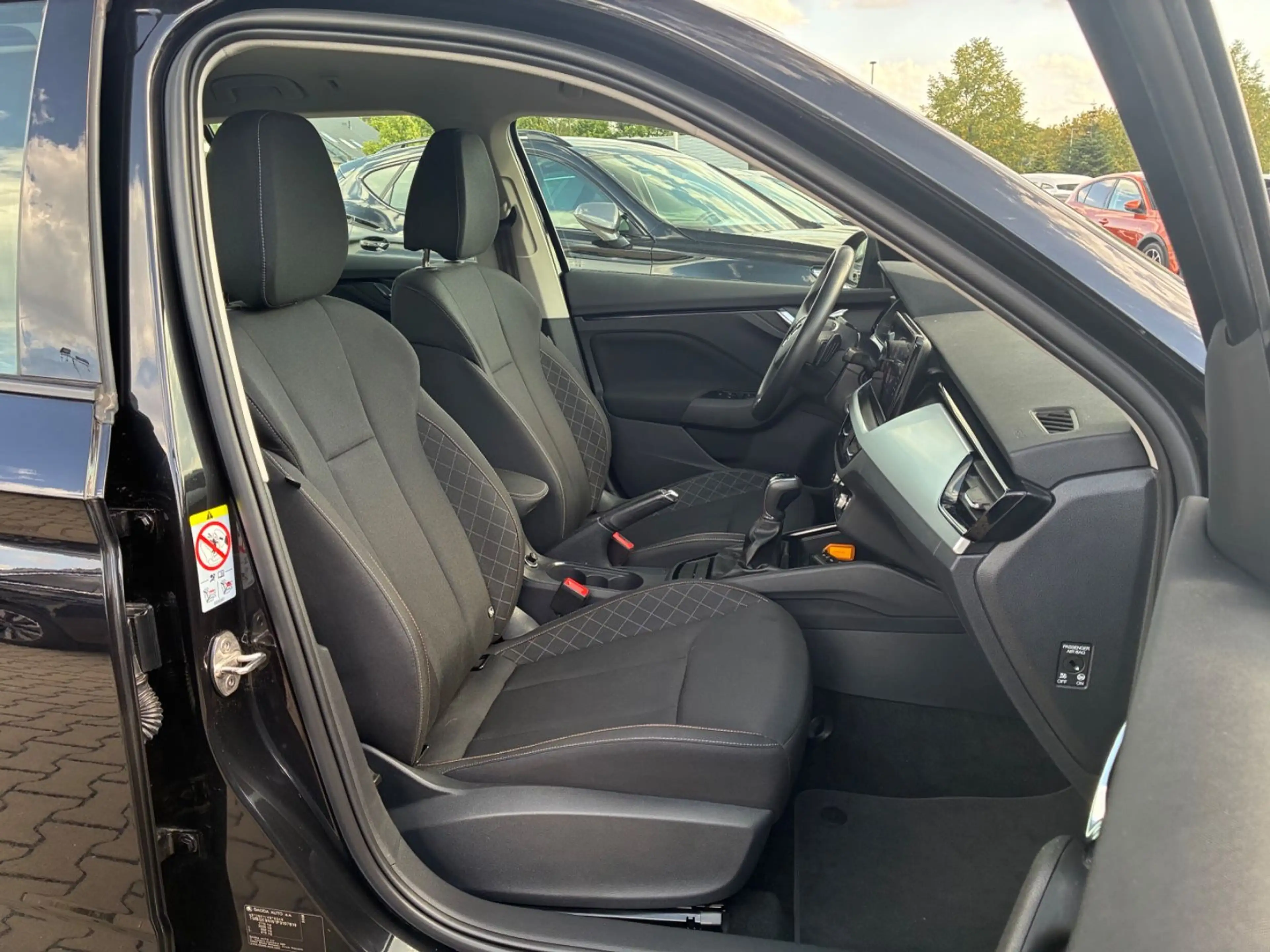 Skoda Kamiq 1,5 TSI AUT/NAV/LED/PDC/SHZ — photo 11