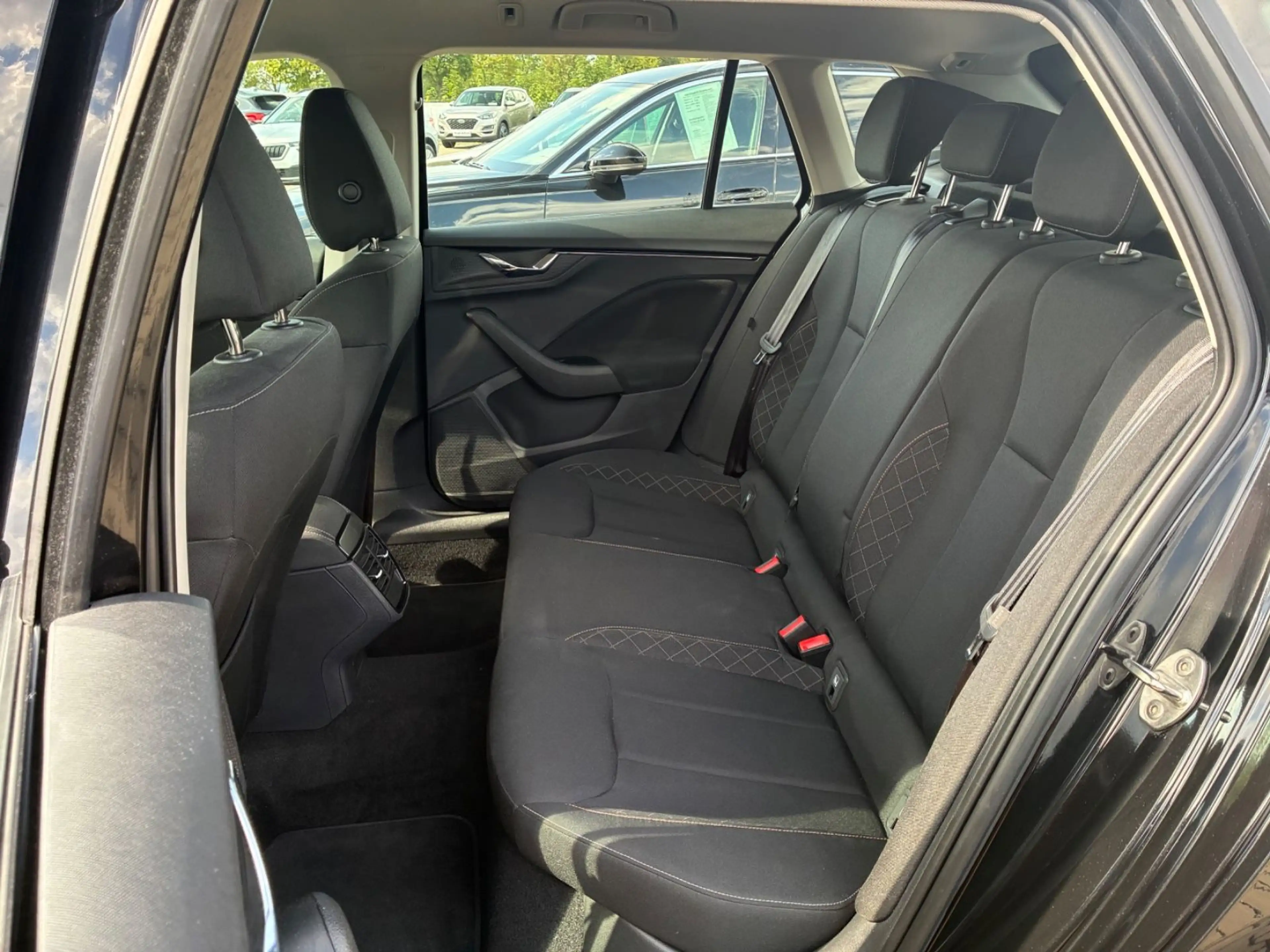 Skoda Kamiq 1,5 TSI AUT/NAV/LED/PDC/SHZ — photo 10