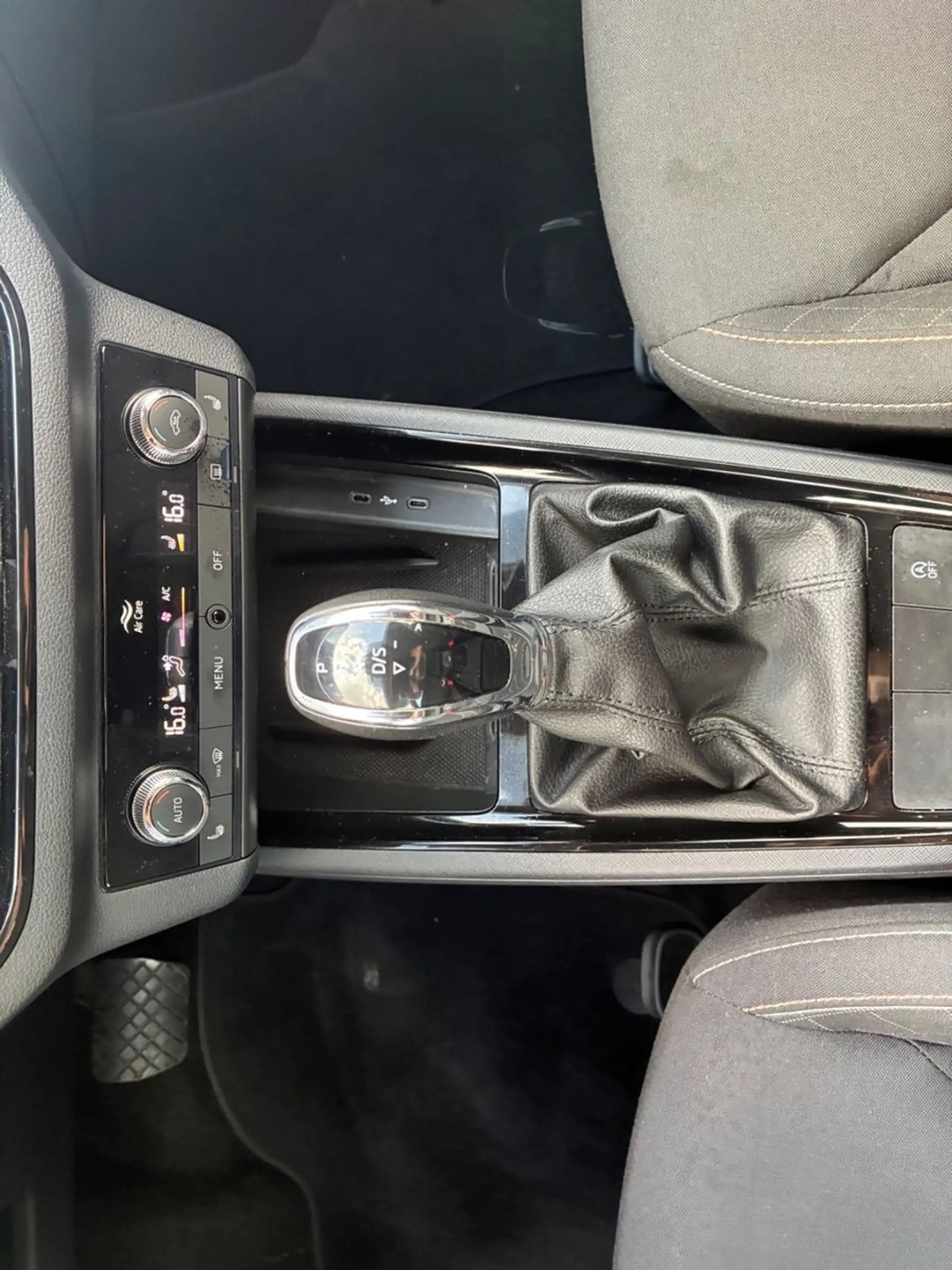 Skoda Kamiq 1,5 TSI AUT/NAV/LED/PDC/SHZ — photo 14