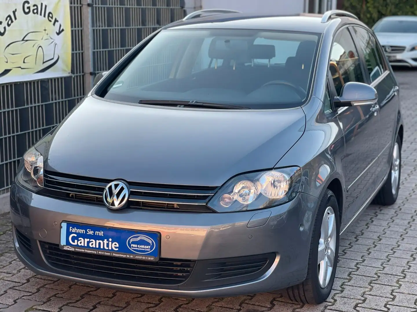 Volkswagen Golf Plus VI Comfortline/2.Hd/Navi/SHZ/Garantie Grau - 1