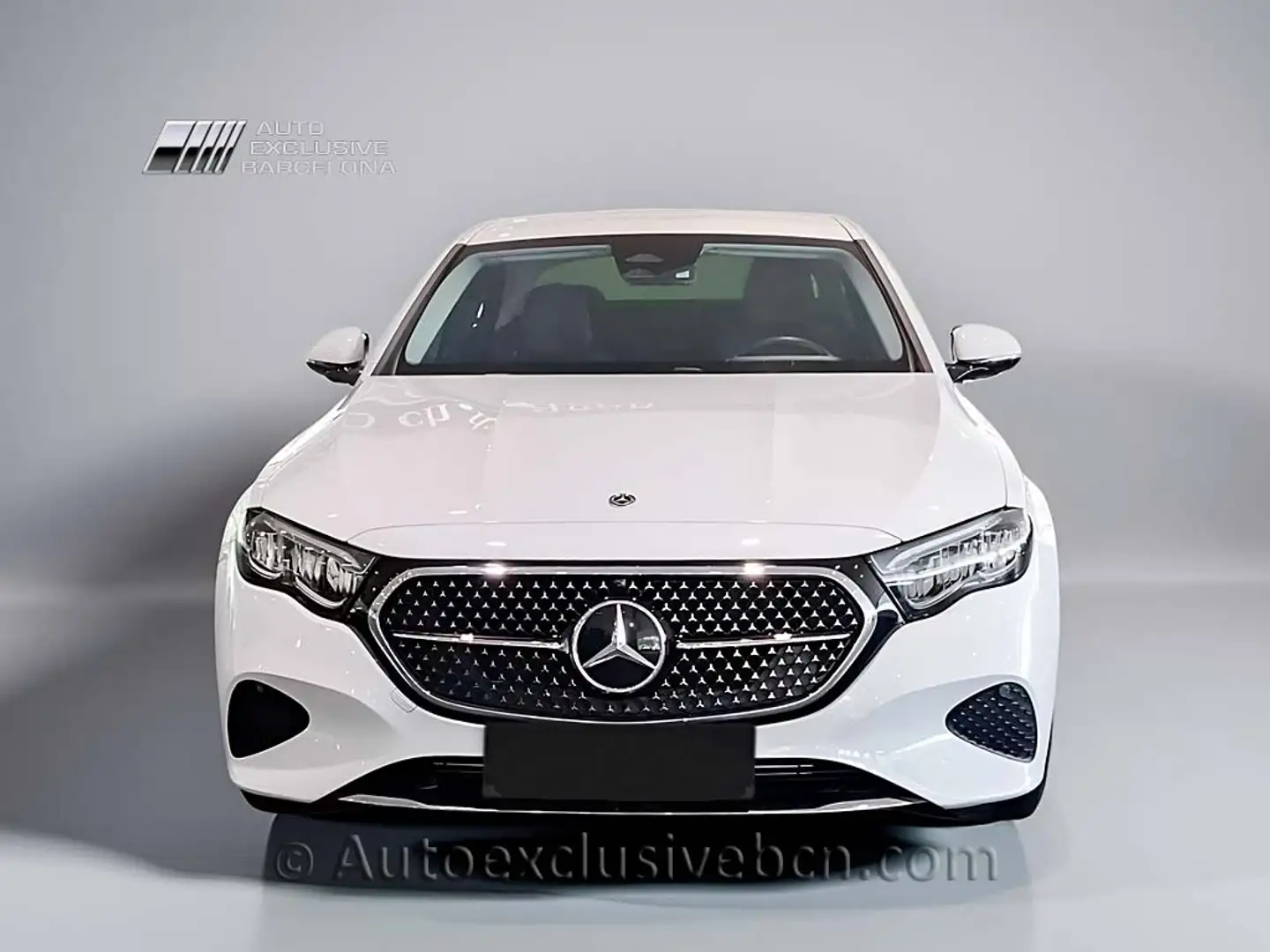 Mercedes-Benz E 300 Weiß - 2