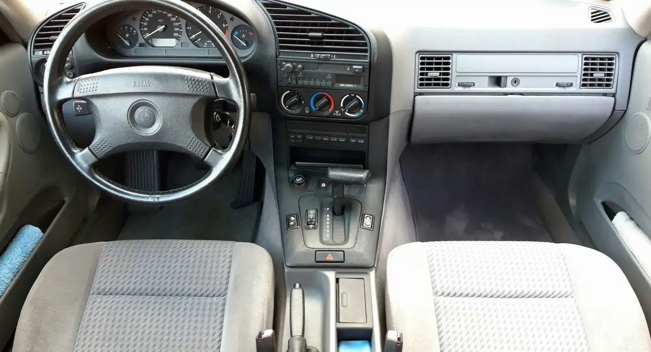 BMW 320i 2. Hand Scheckheft Originalzustand SD BC, foto 6