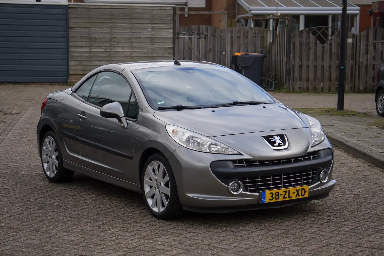 Peugeot 207 1.6 VTi Première Grijs - 1