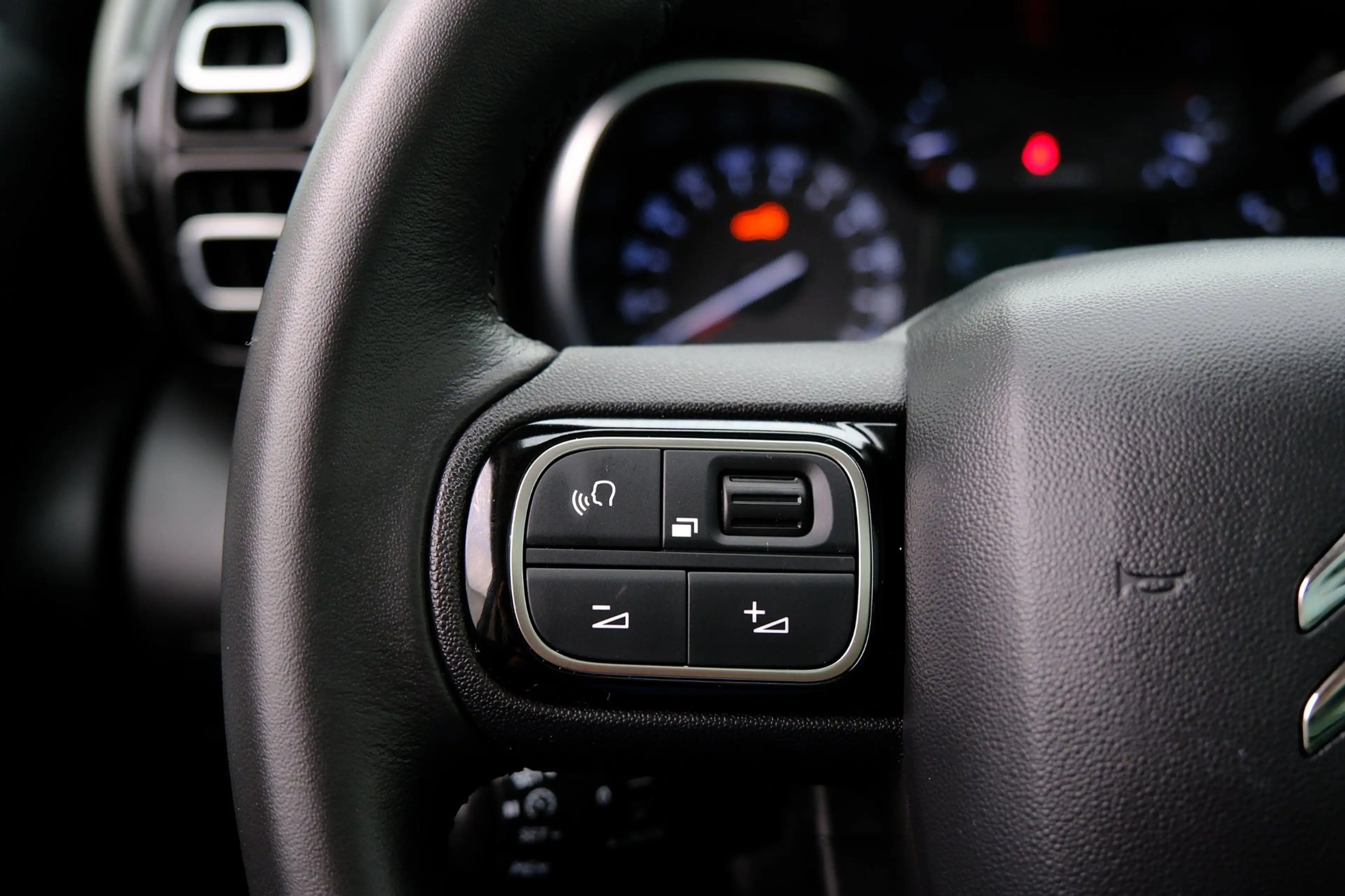 Citroen C3 Aircross 1.2 PureTech Shine Pack Pano|Stoelverw.|Carplay|Cl — photo 27