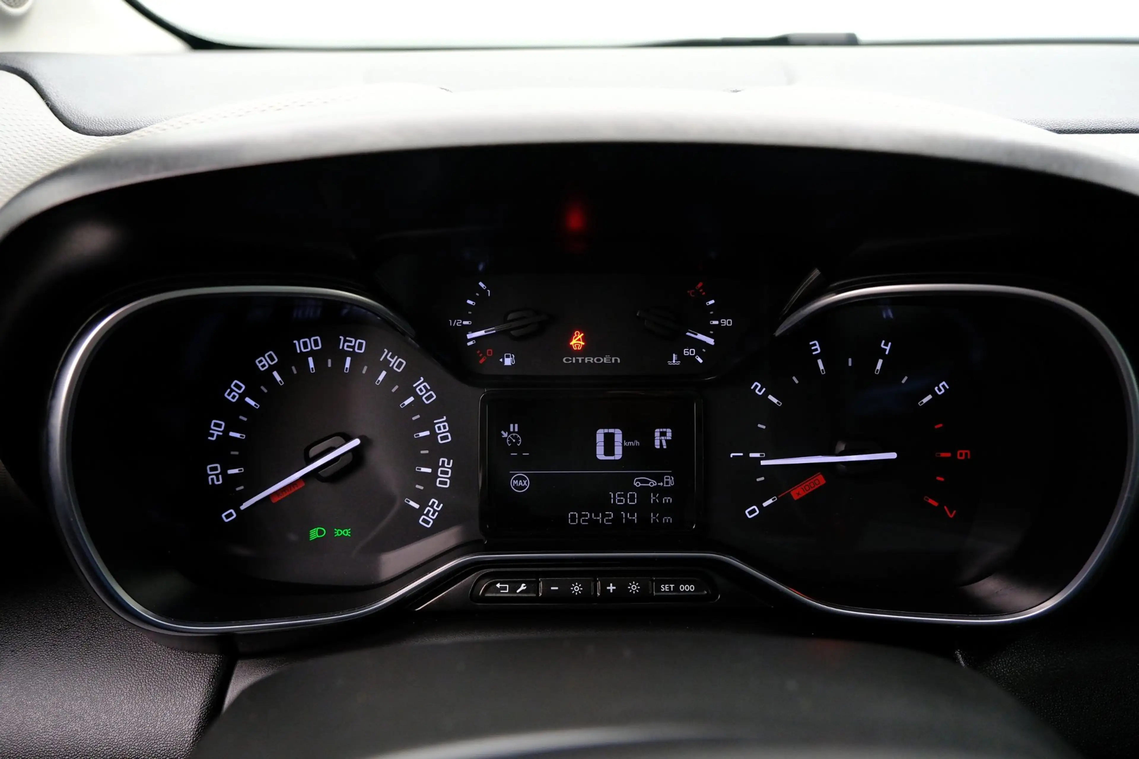 Citroen C3 Aircross 1.2 PureTech Shine Pack Pano|Stoelverw.|Carplay|Cl — photo 6