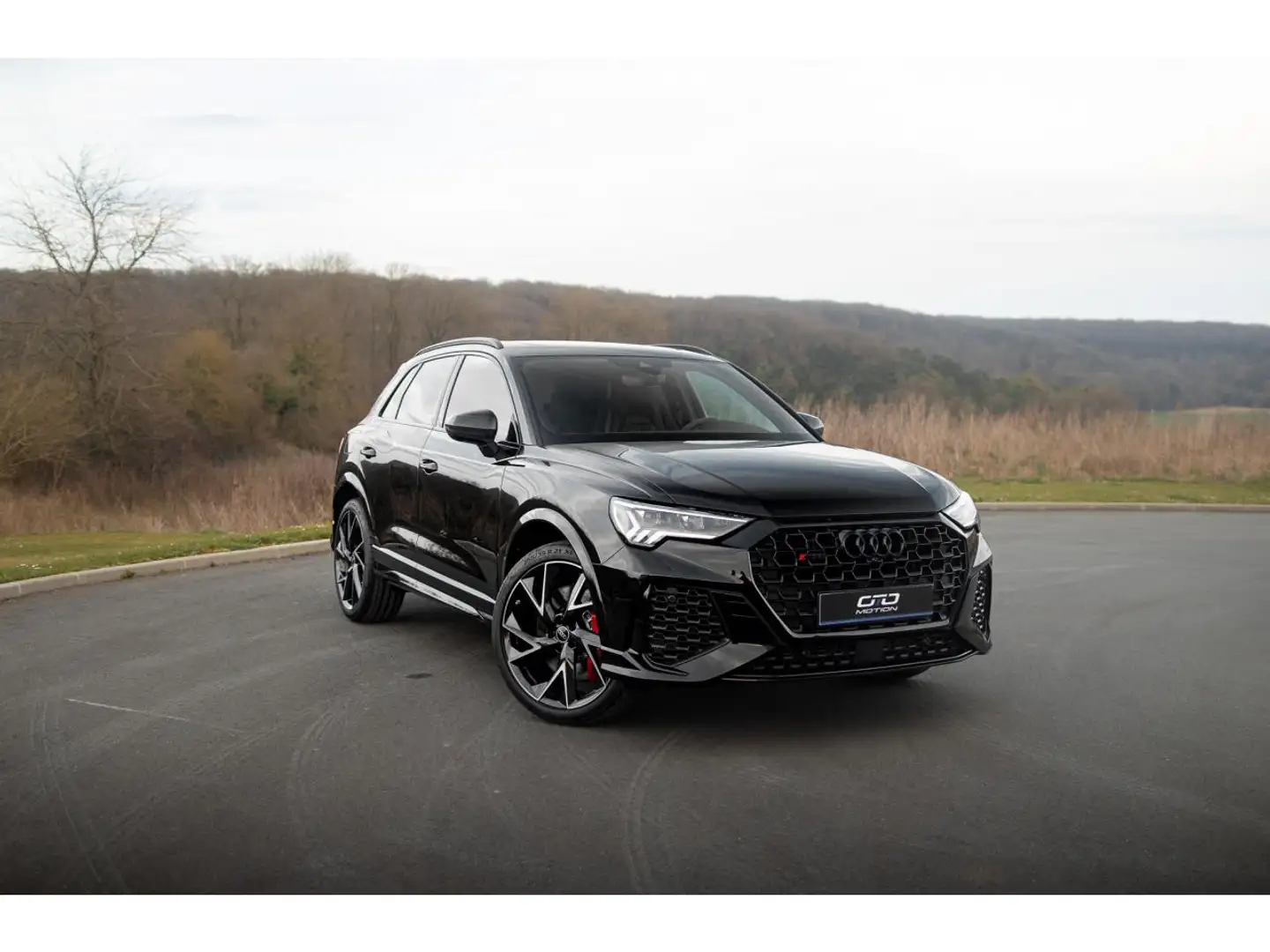 Audi RS Q3 SUV - IMMAT FR - Quattro 2.5 TFSI - 400 - BV S-tronic RSQ3 Noir - 1