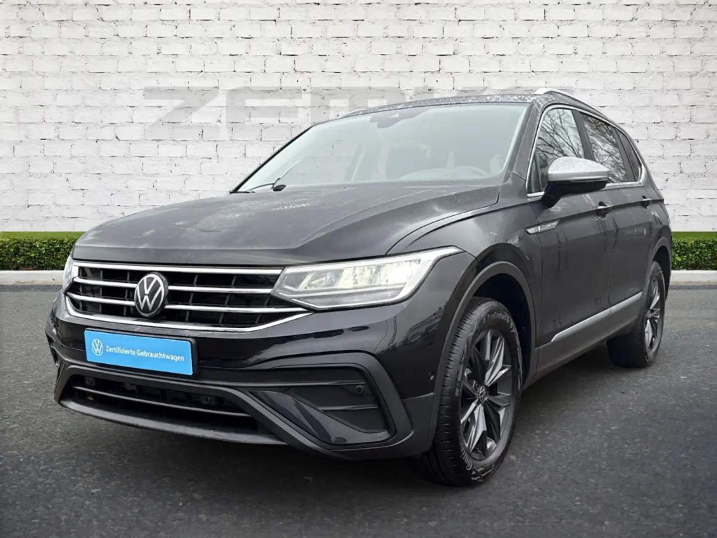 Volkswagen Tiguan Allspace 2.0 TSI DSG Move 4Motion OPF AHK-klappbar El. Pano Schwarz - 1