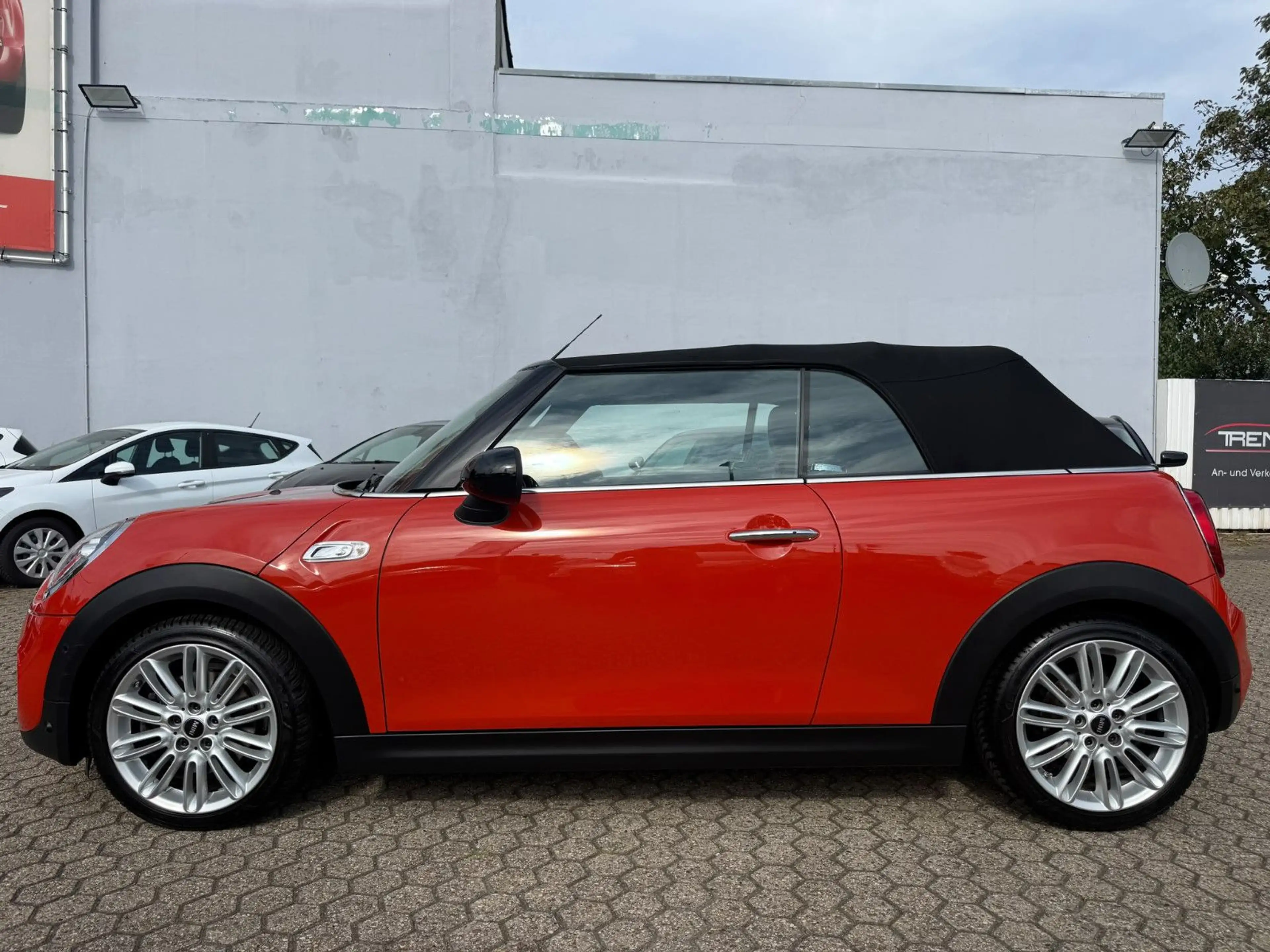 MINI Cooper S Cabrio Cooper S* — photo 2