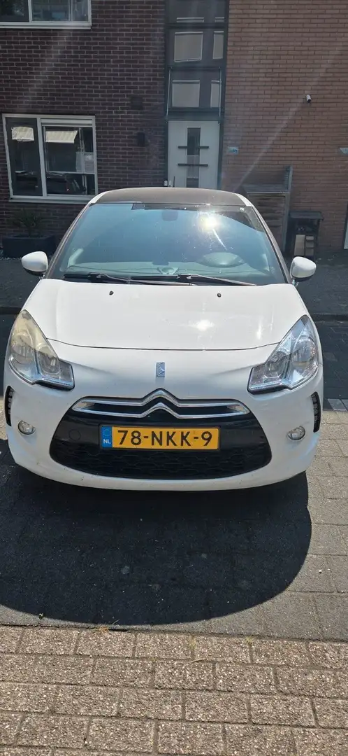 Citroen DS3 1.6 So Chic in White Wit - 2