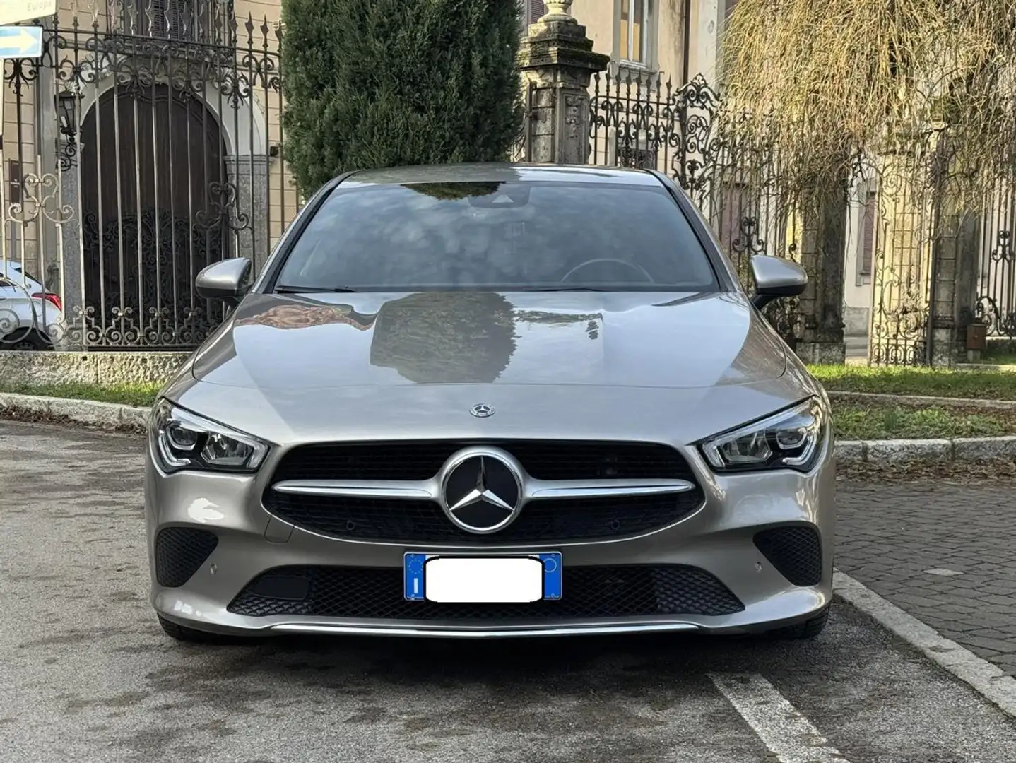 Mercedes-Benz CLA 200 d Automatic Shooting Brake Sport Gris - 2
