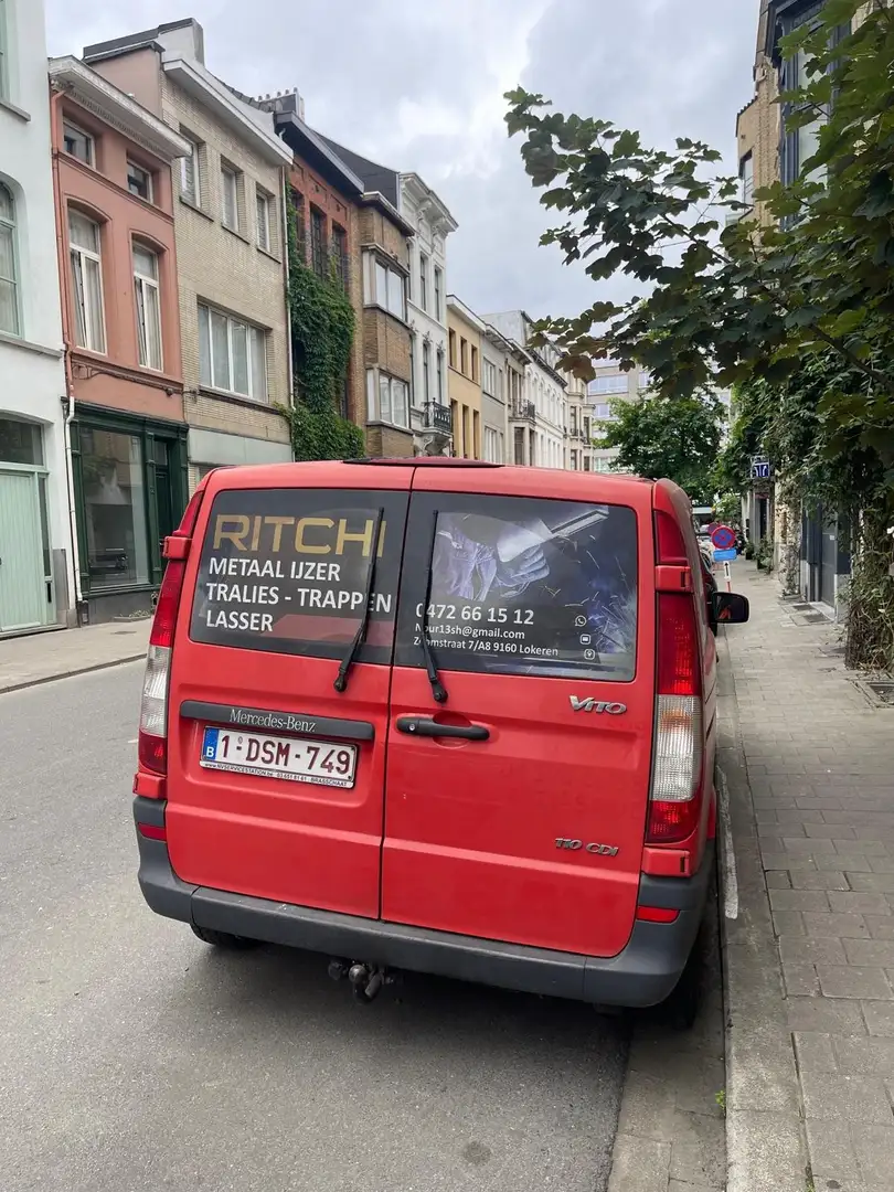 Mercedes-Benz Vito 110 CDI Rouge - 2