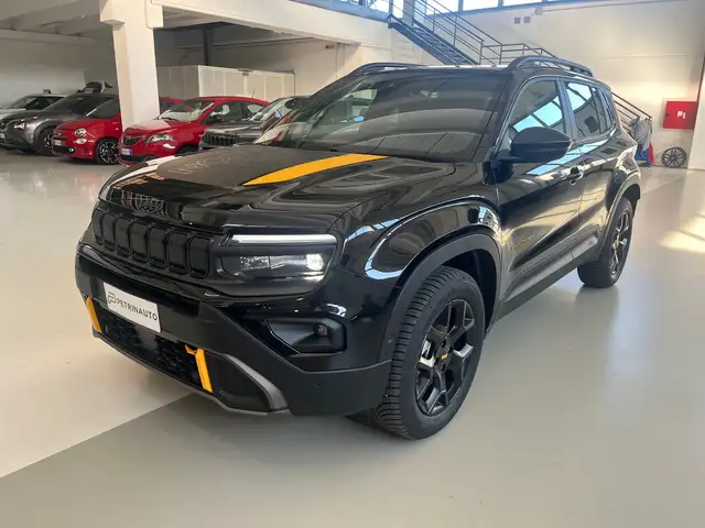Jeep Avenger 1.2 turbo e-hybrid mhev The North Face 4xe 145cv edct6