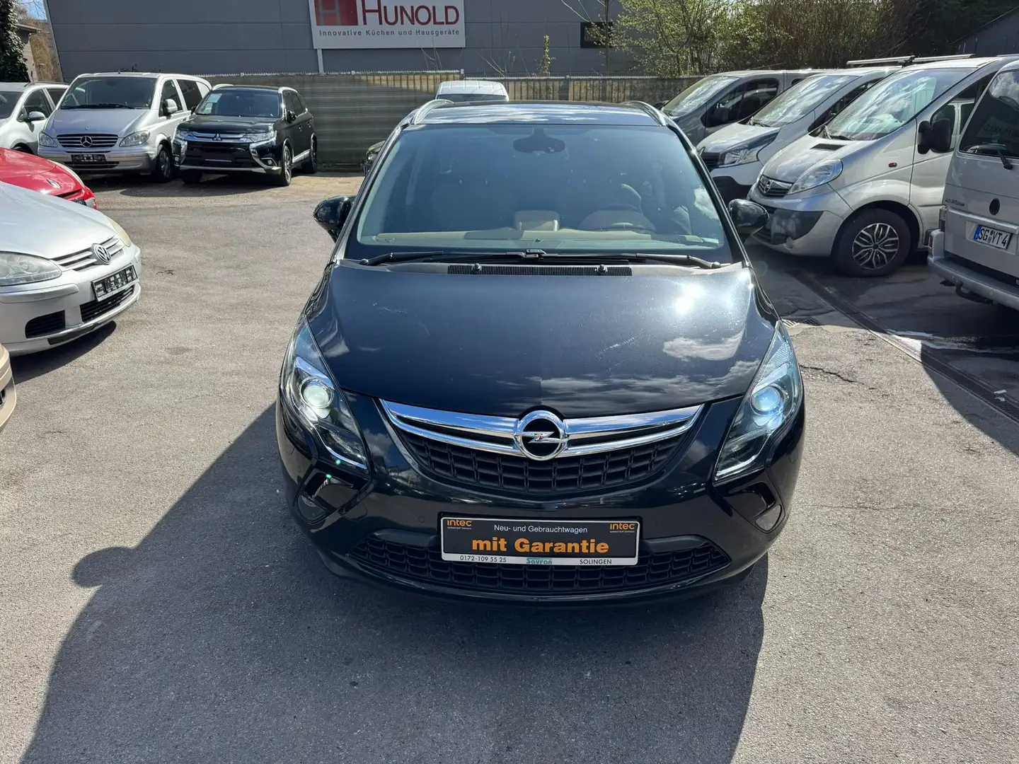 Opel Zafira Tourer Innovation/Navi/Kamera/Euro 6/169 PS/AHK Schwarz - 2