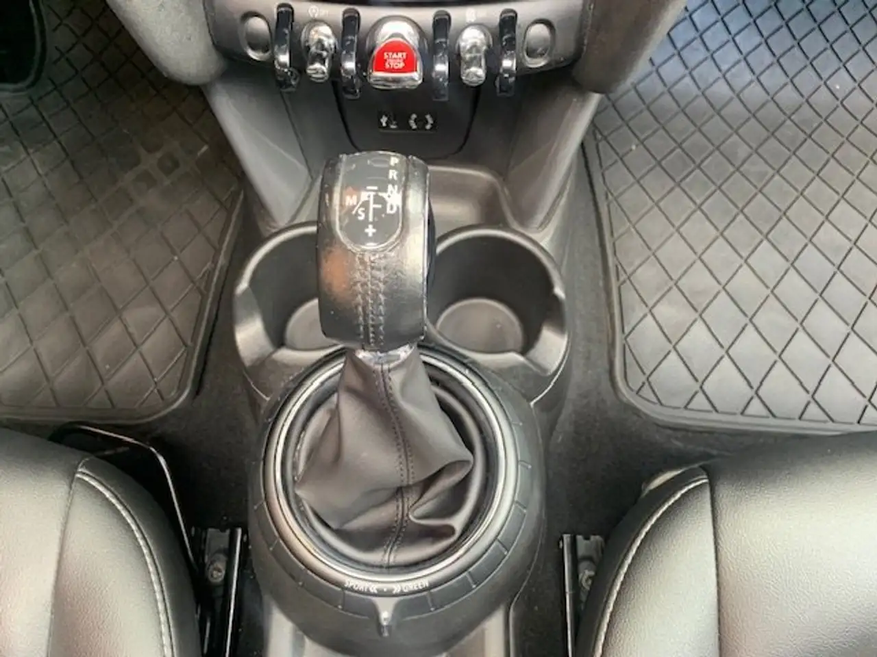 MINI 3 Door снимка MINI 3 Door