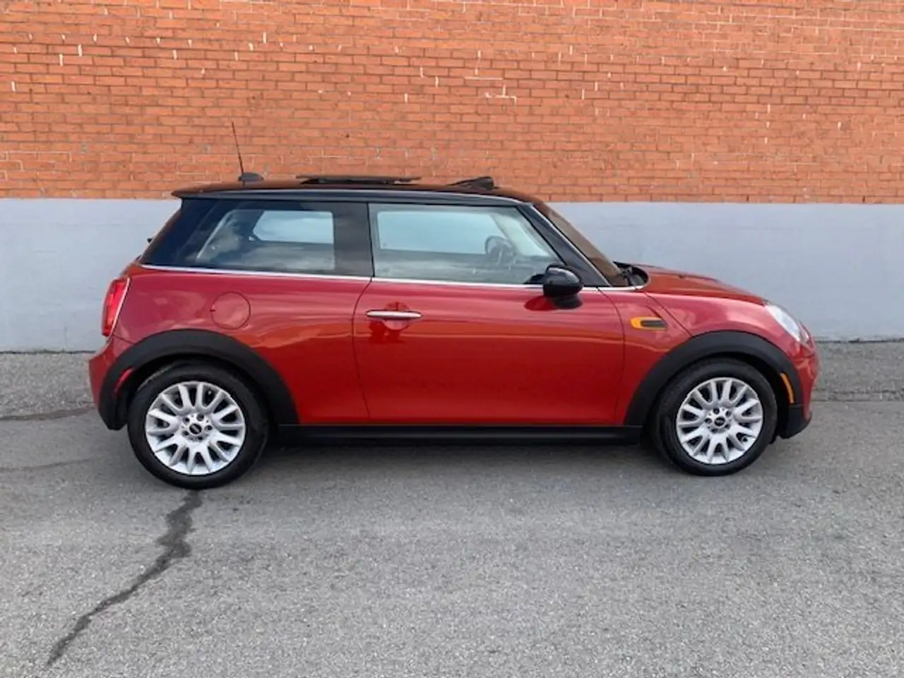 MINI 3 Door снимка MINI 3 Door