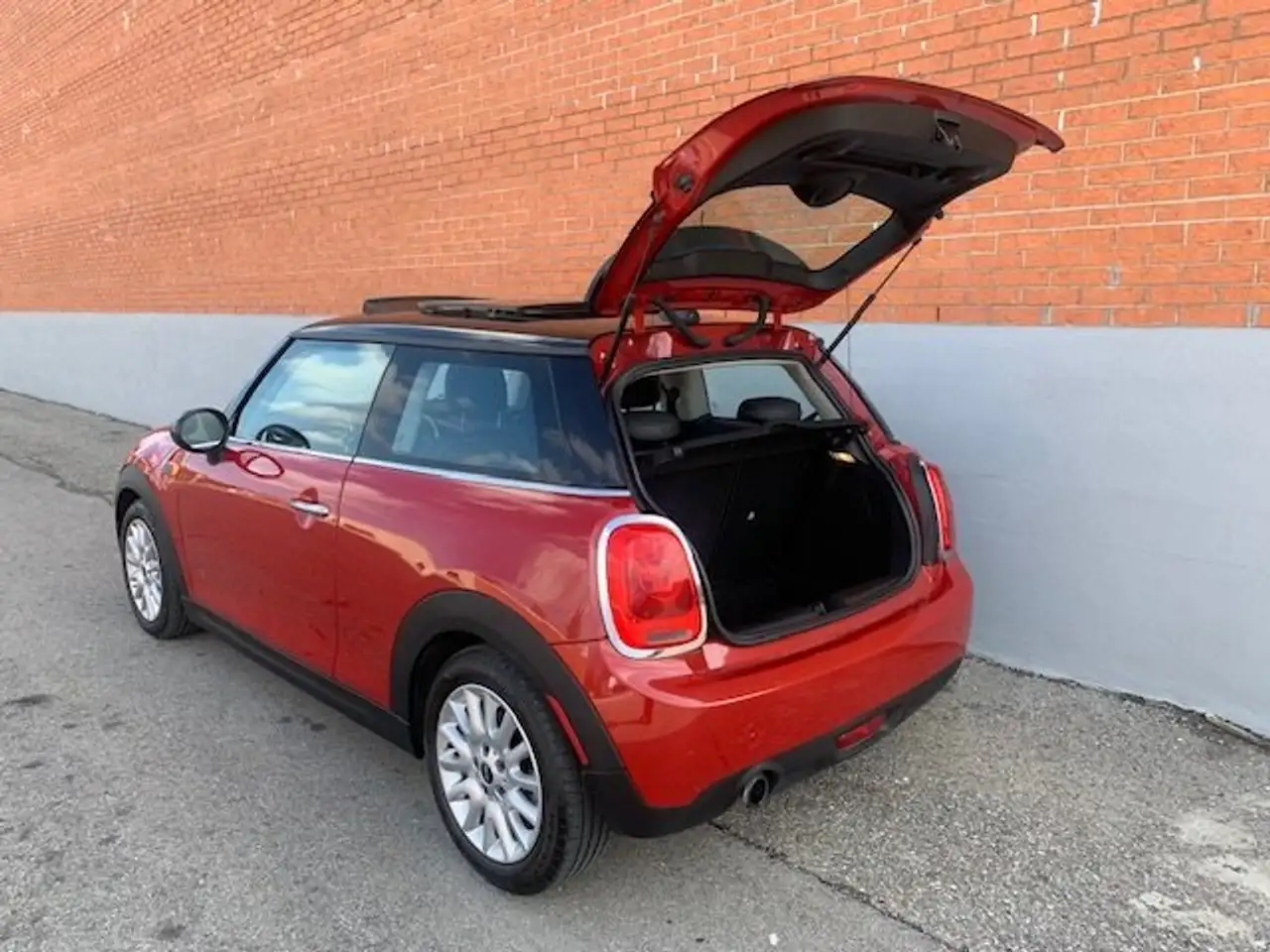 MINI 3 Door снимка MINI 3 Door