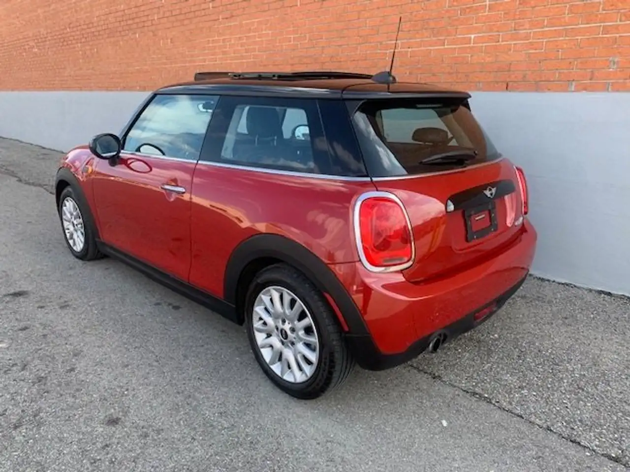 MINI 3 Door снимка MINI 3 Door