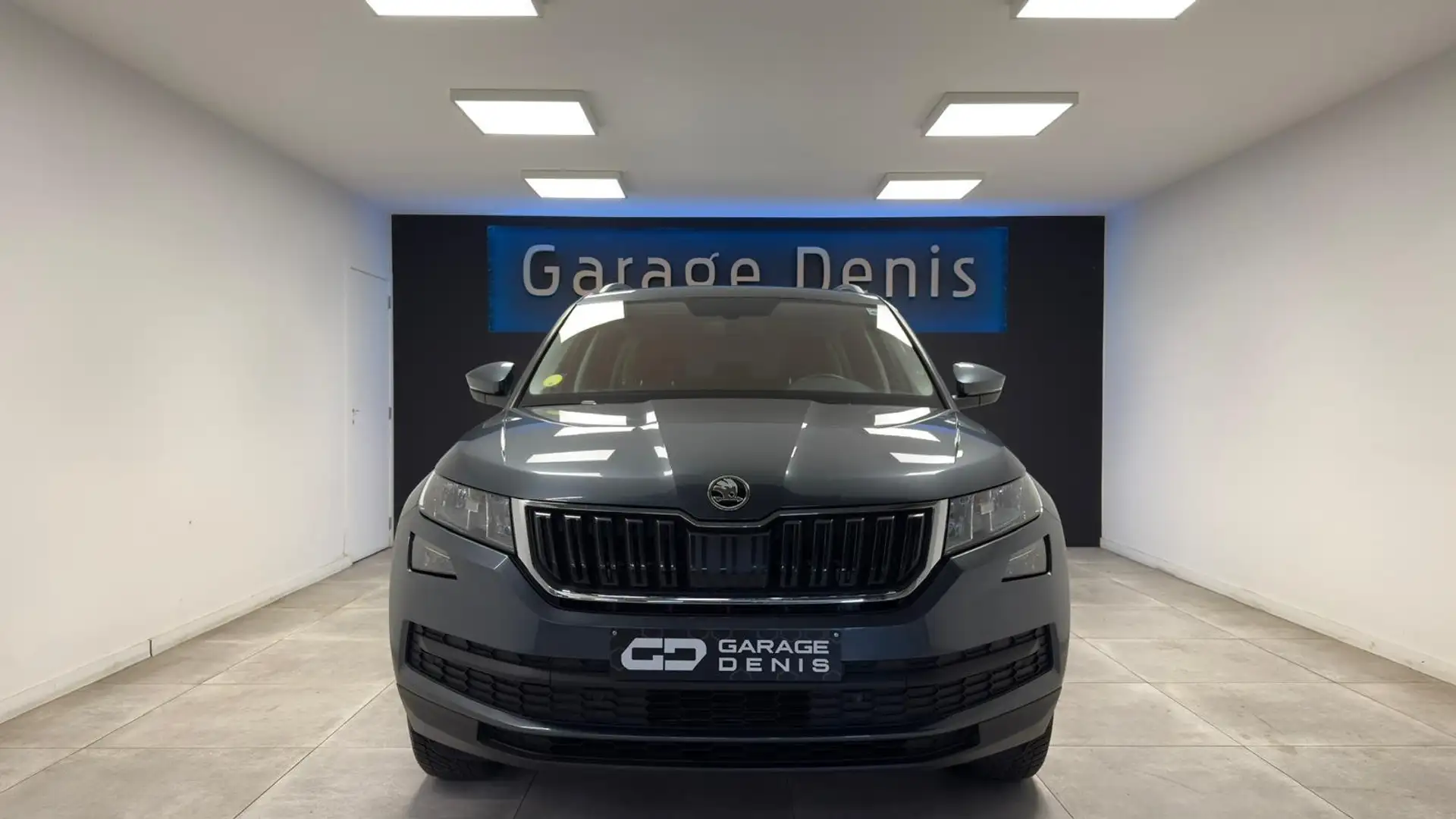 Skoda Kodiaq 2.0 CR TDi Ambition 7pl. DSG*GPS+CAMERA*LED* Gris - 2