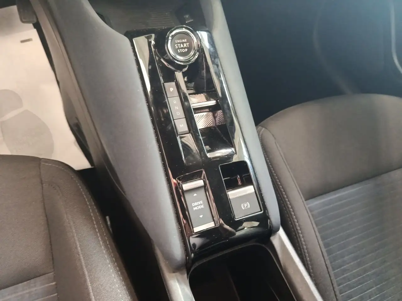 Alfa Romeo Junior 2025 — фото 11