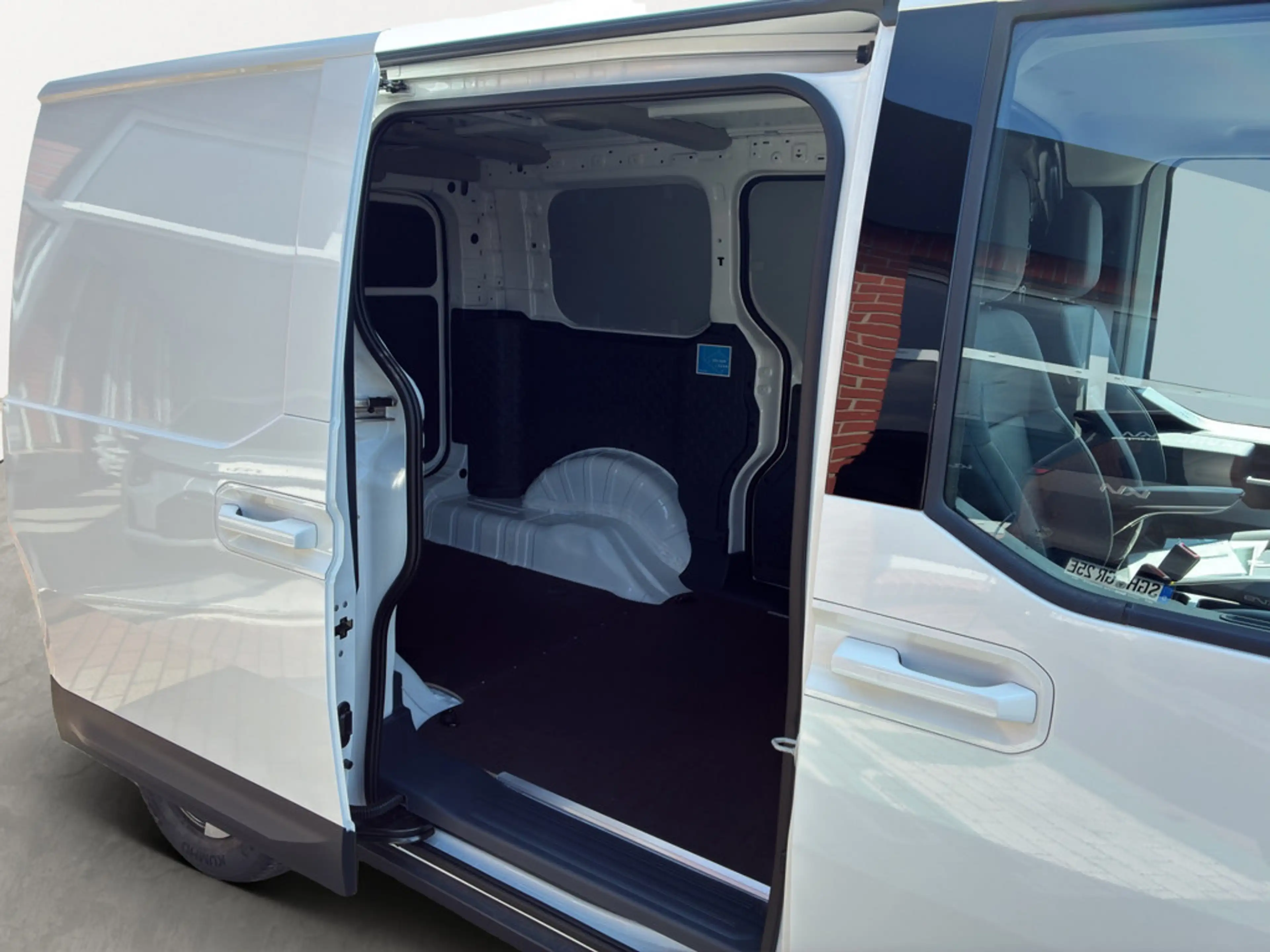 Kia PV5 Cargo 71.2 ELITE | 4T | WP | COMFORT | AWR | 16Z — photo 11