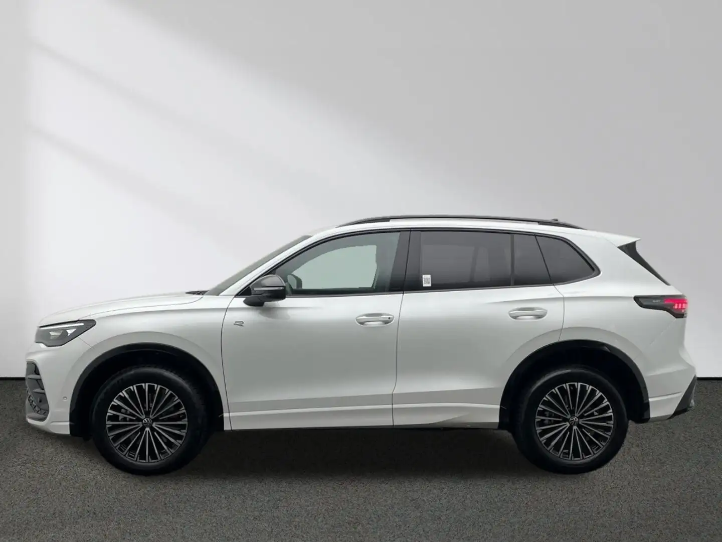 Volkswagen Tiguan R-Line 2,0 TSI 4M Panorama Navi Leder LED Weiß - 2
