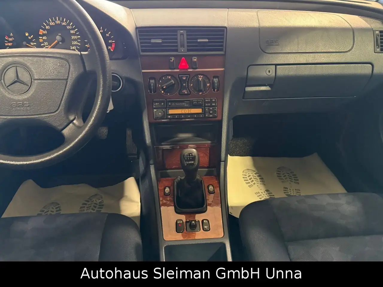Mercedes-Benz C 180, foto 12