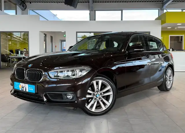 Bmw 120 i Limousine Advantage*Navi*AHK*PDC*Klima*