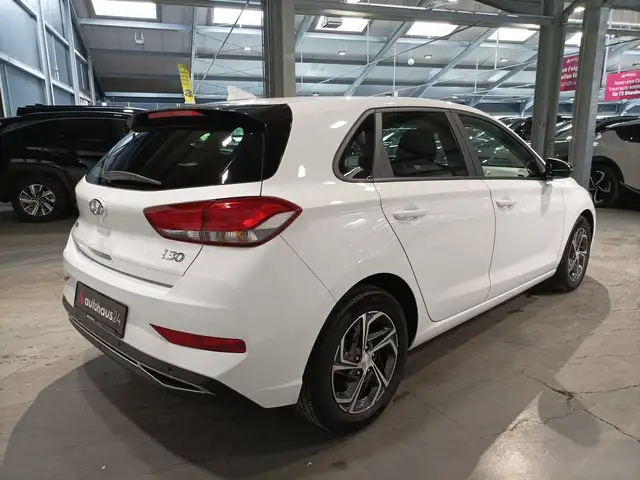 Hyundai I30 view 5